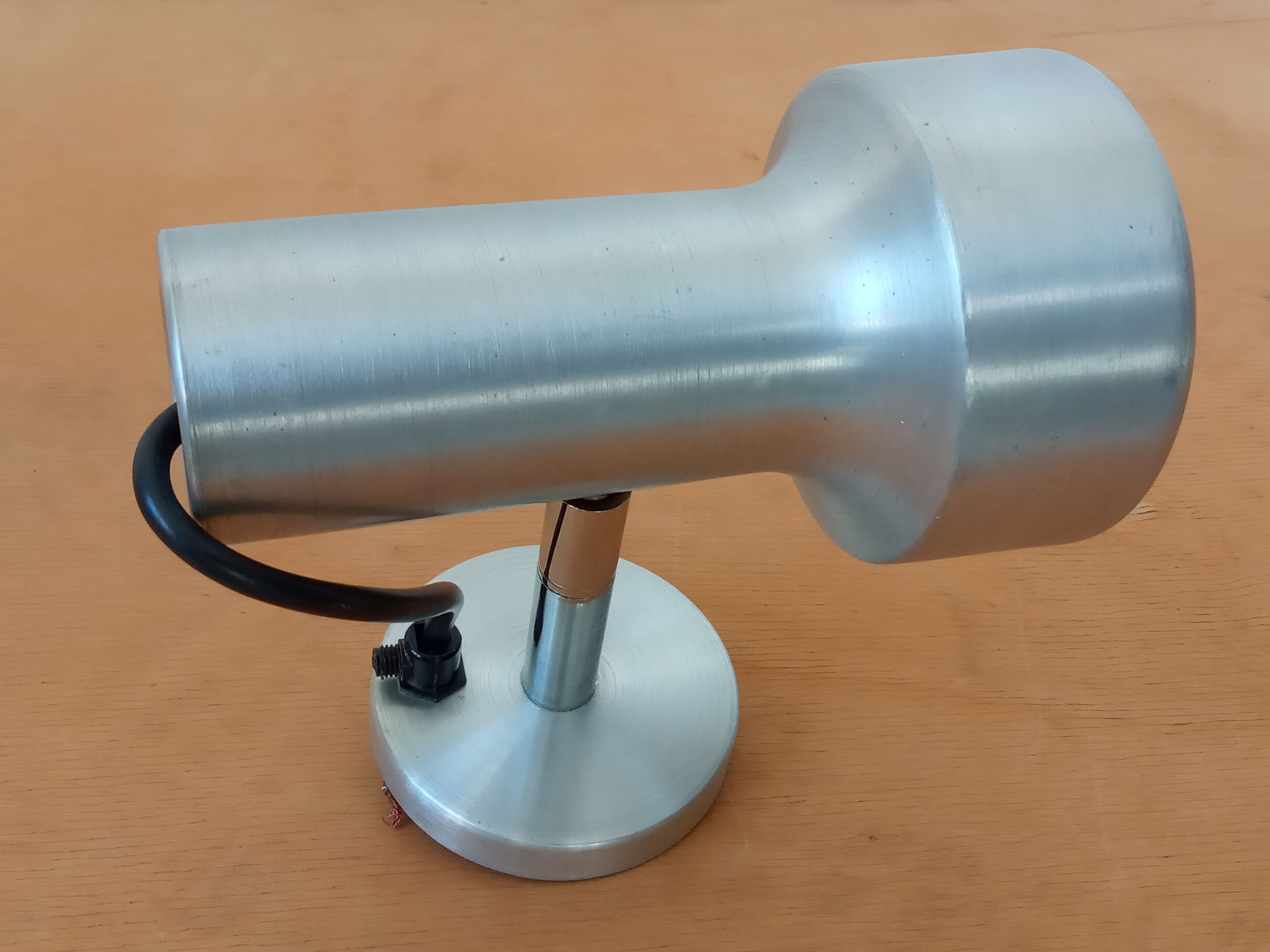 Spot applies 1970 aluminum