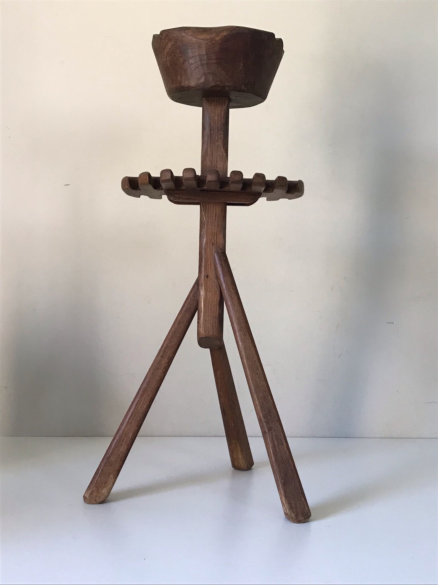 Ashtray on brutalist feet 60s