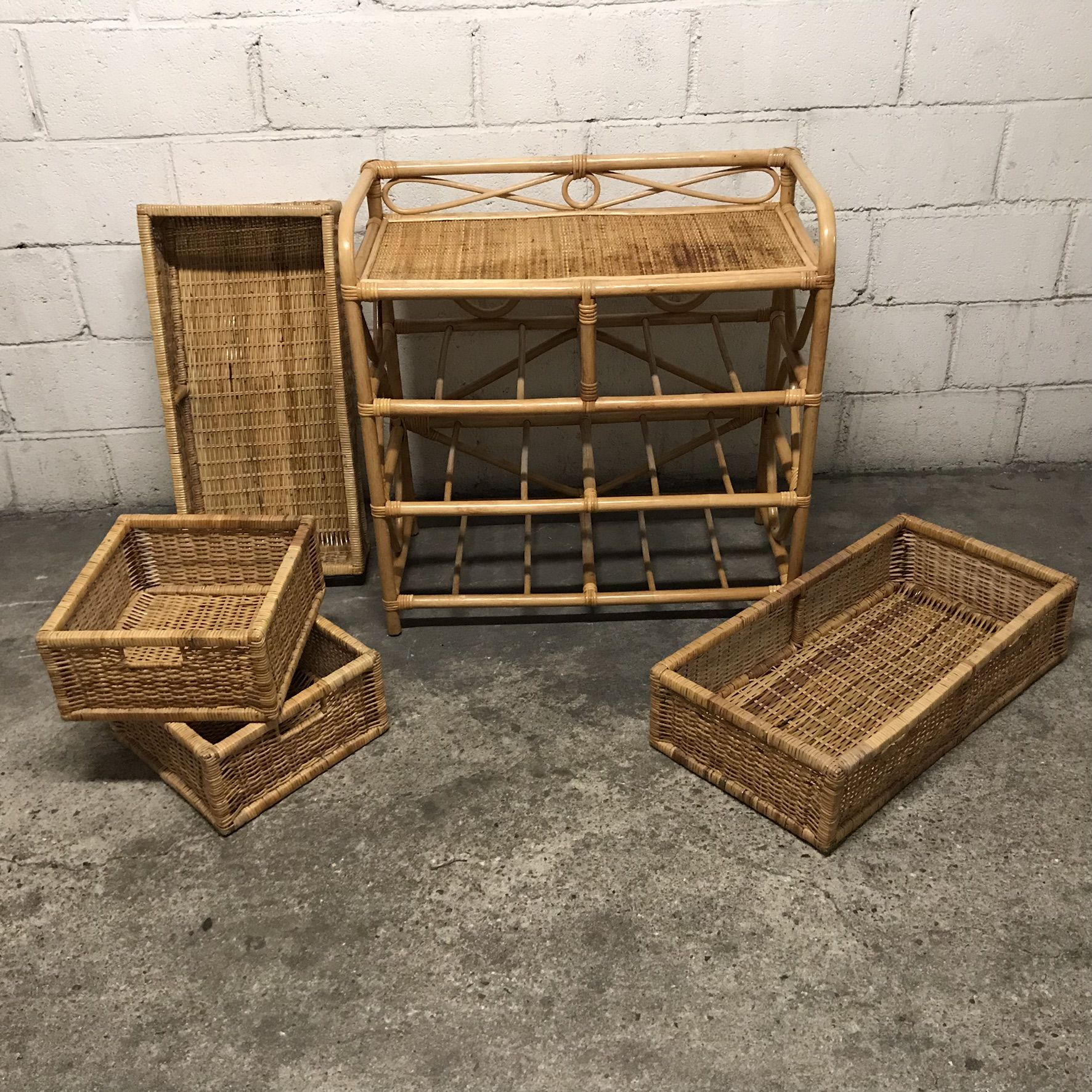 Dresser vintage Wicker/rattan and bamboo 2 large and 2 small drawers