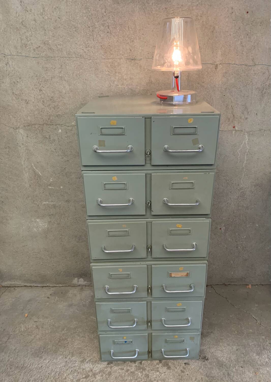 Structure of 6 vintage industrial lockers
