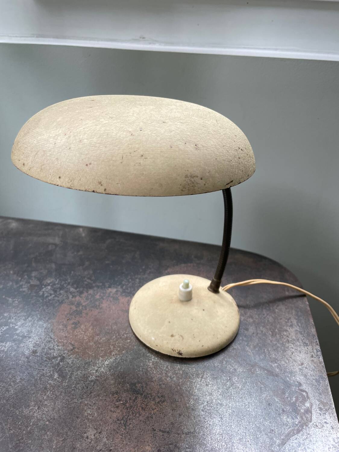 Beige metal saucer lamp, 1950s