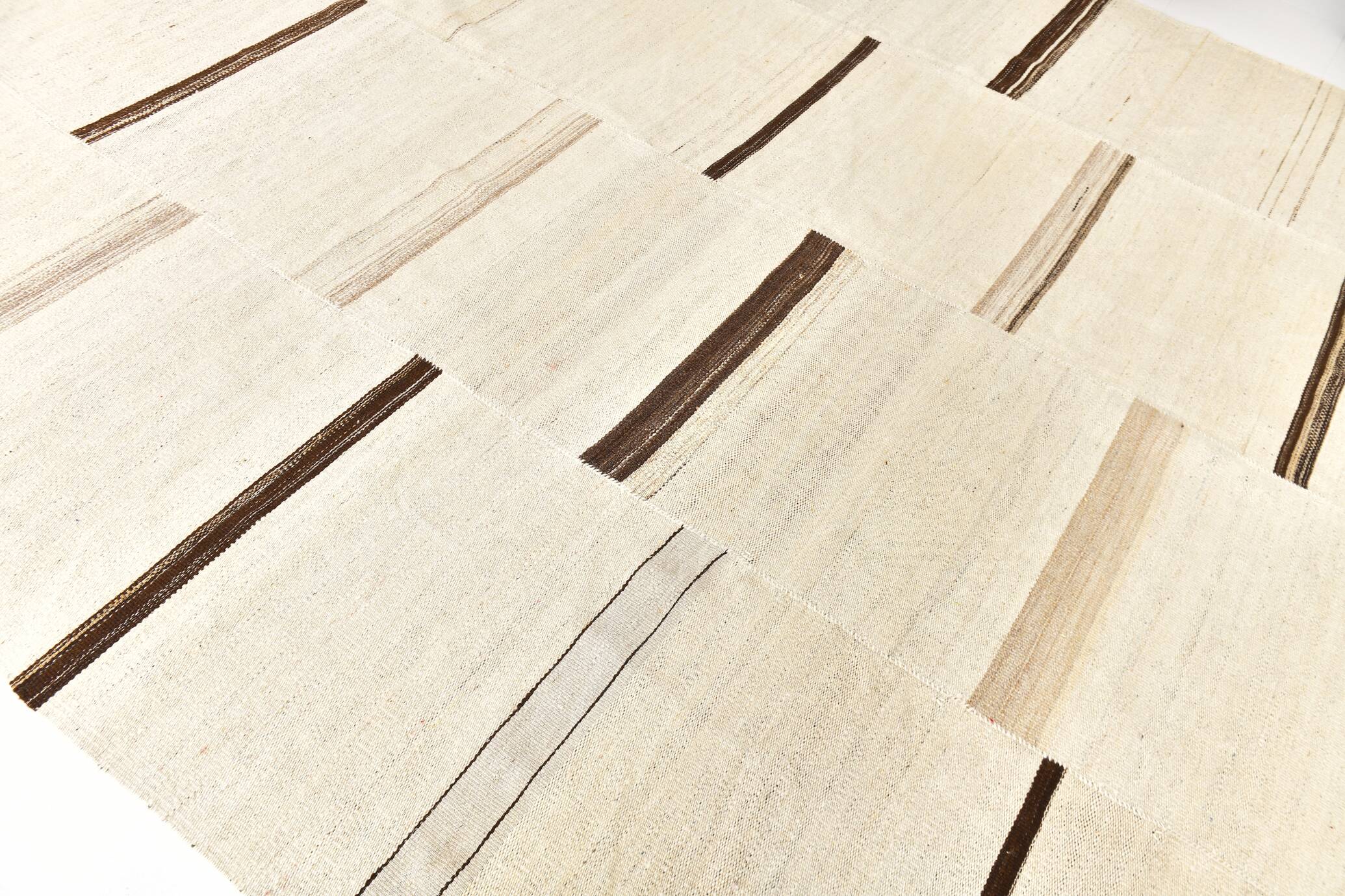 9x11 Brown & Cream Kilim Rug, 262x338Cm