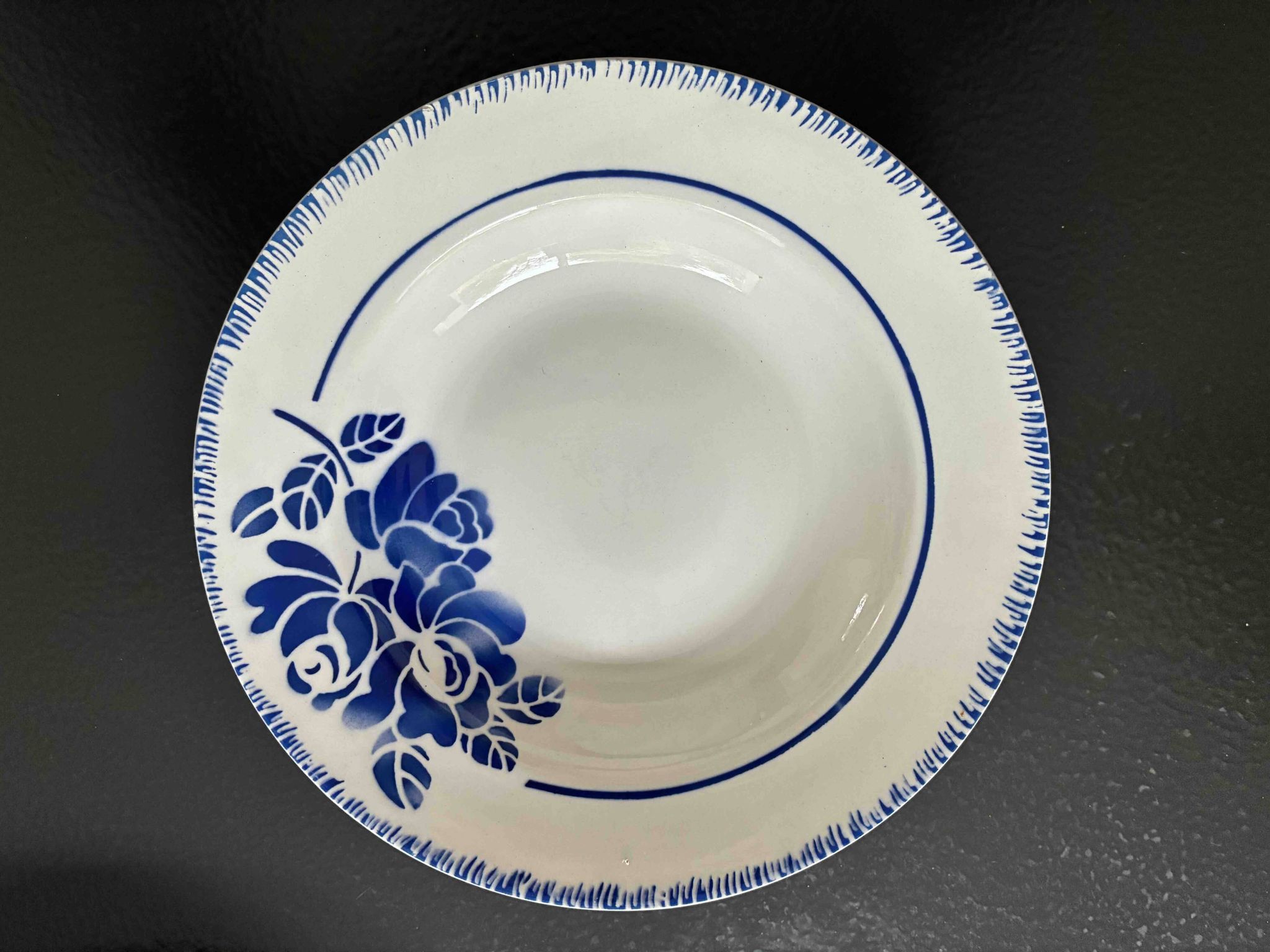 Lot de 9 assiettes creuses vintage motifs bleus