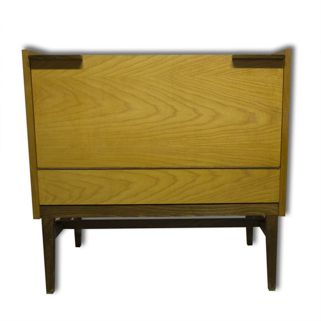 The 1960s vintage Dresser