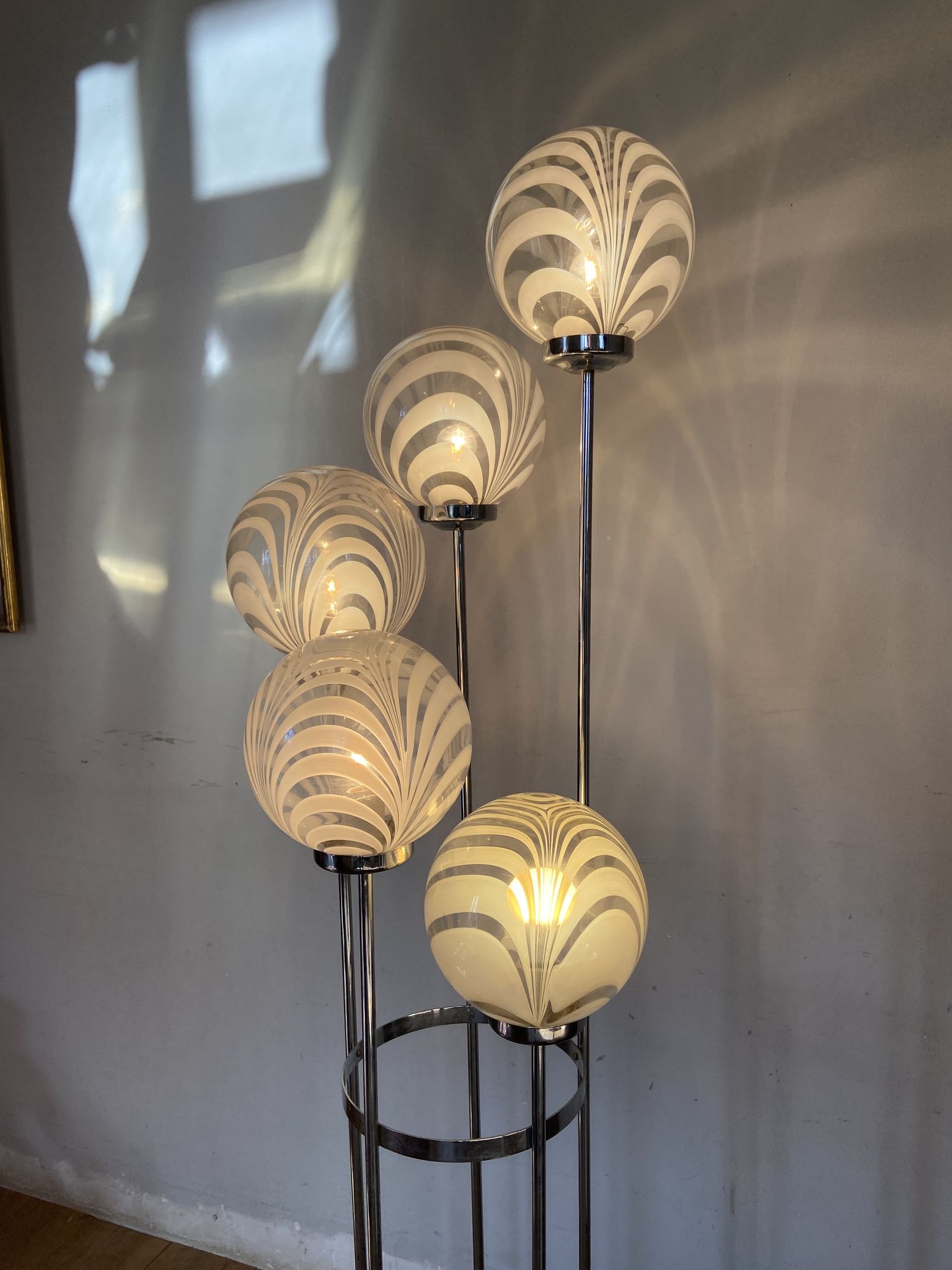 Waterfall floor lamp 5 globes Marinha Grande factory 70s
