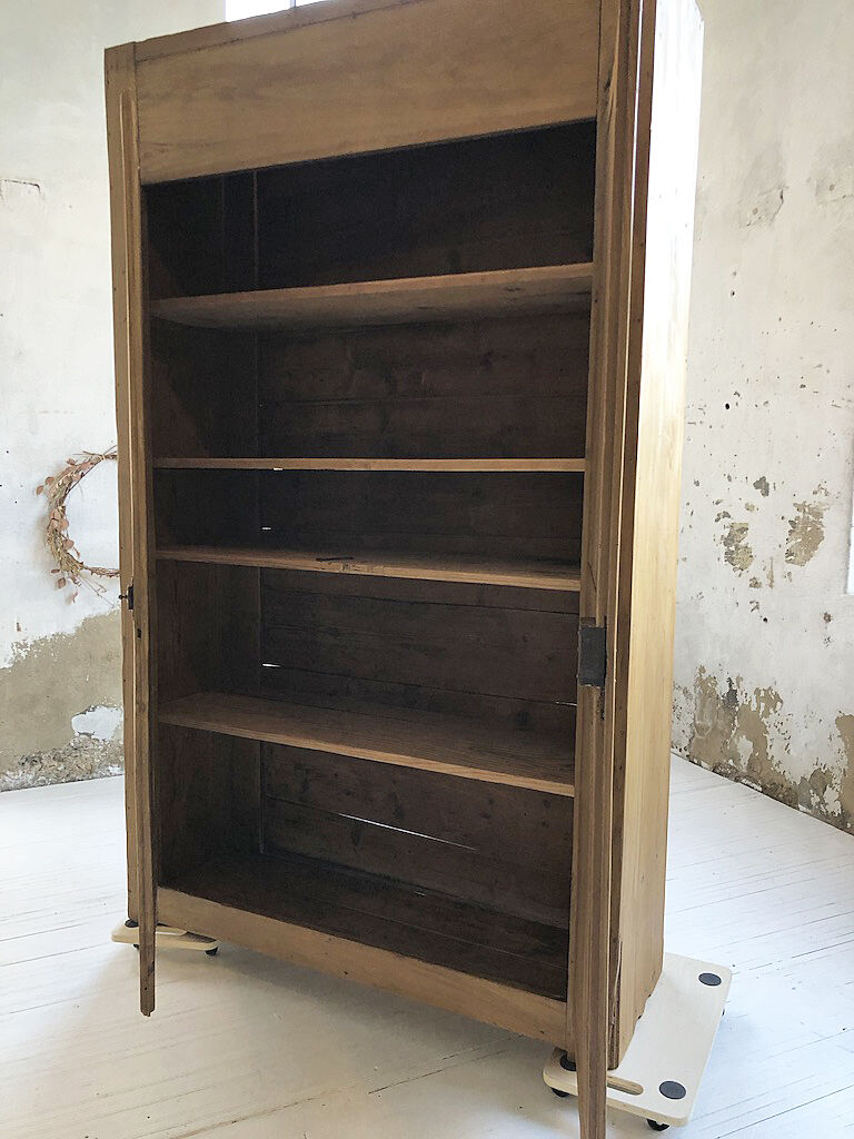 Pine good-food cabinet