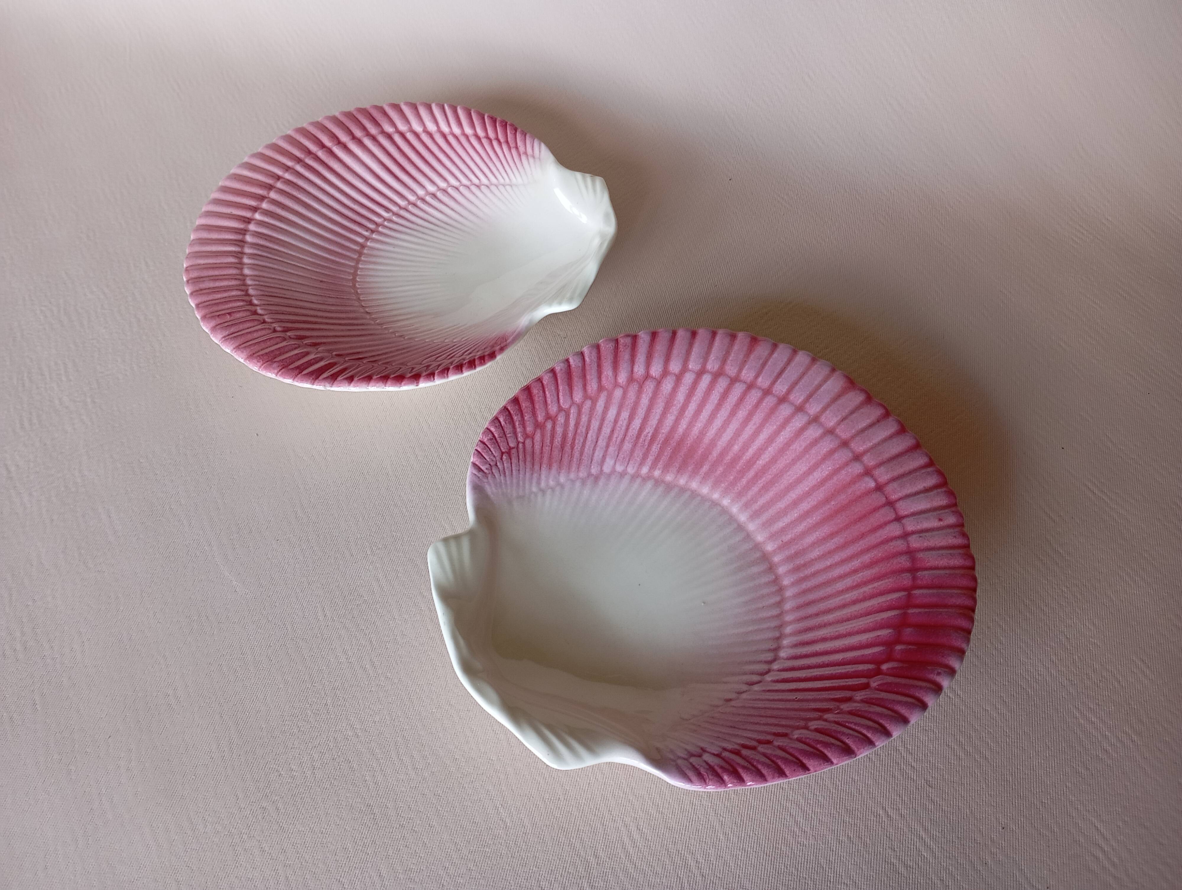 Shells for emptying pockets