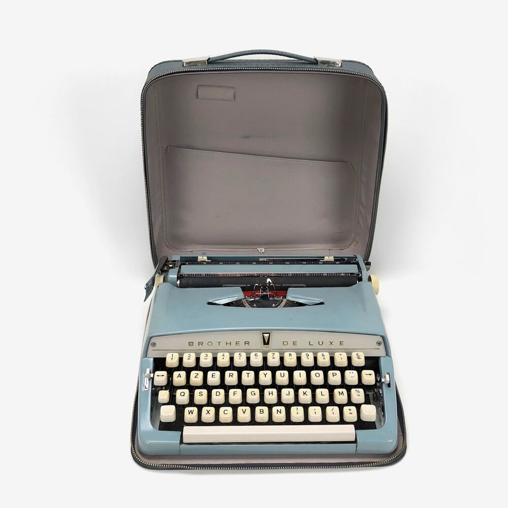 Brother Deluxe typewriter of the 60s and his briefcase