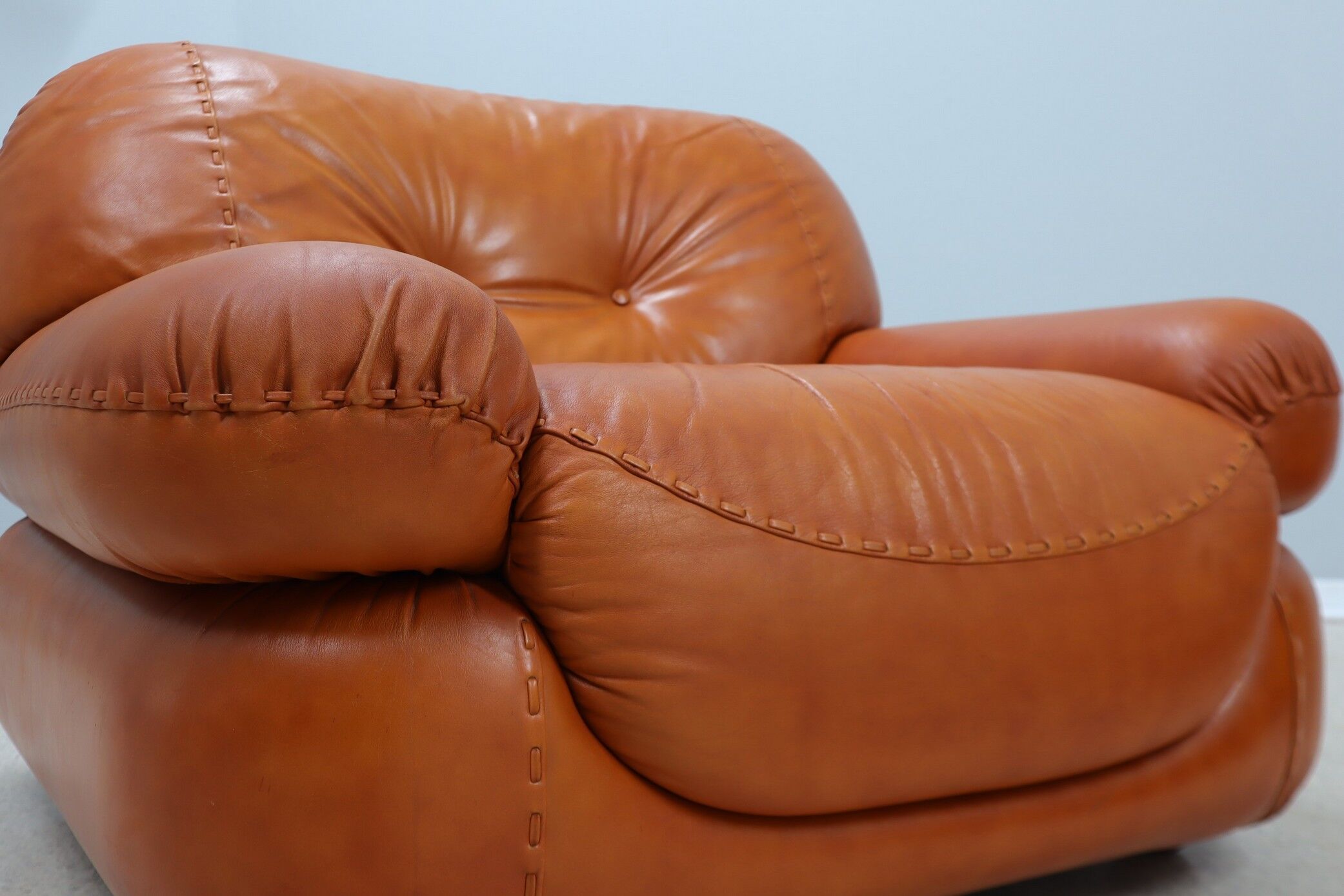 Fauteuils en cuir de cognac Sapporo 1970s