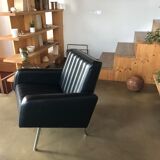 Vintage armchair in black skaï