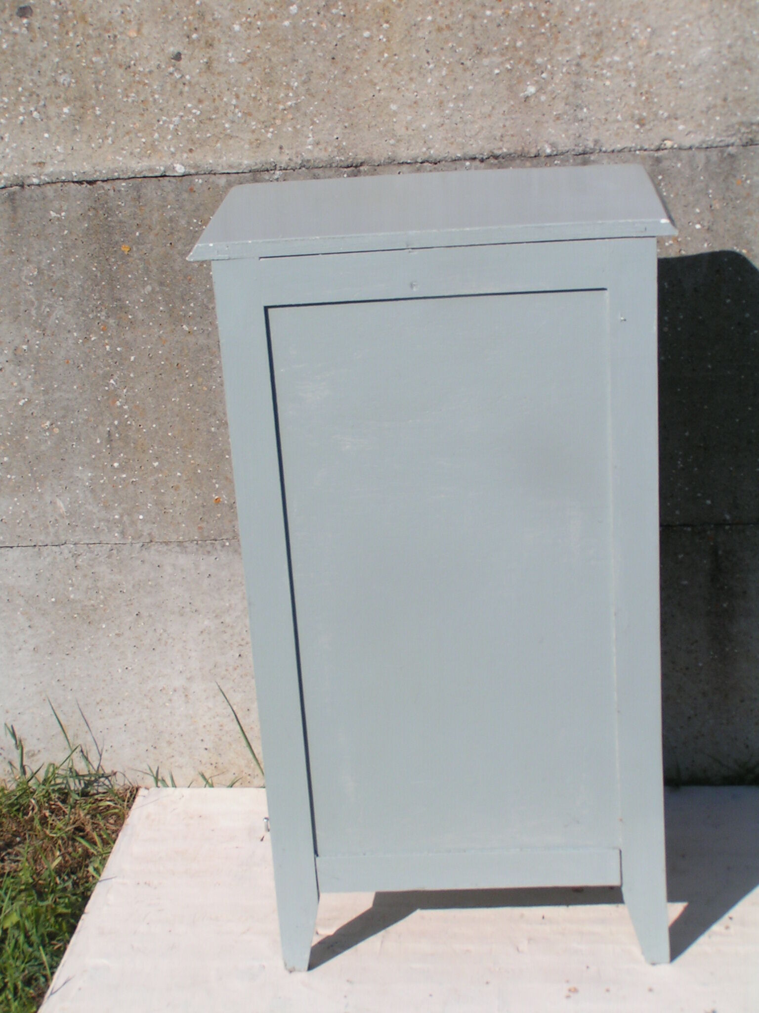 Chiffonnier gris 5 tiroirs en bois