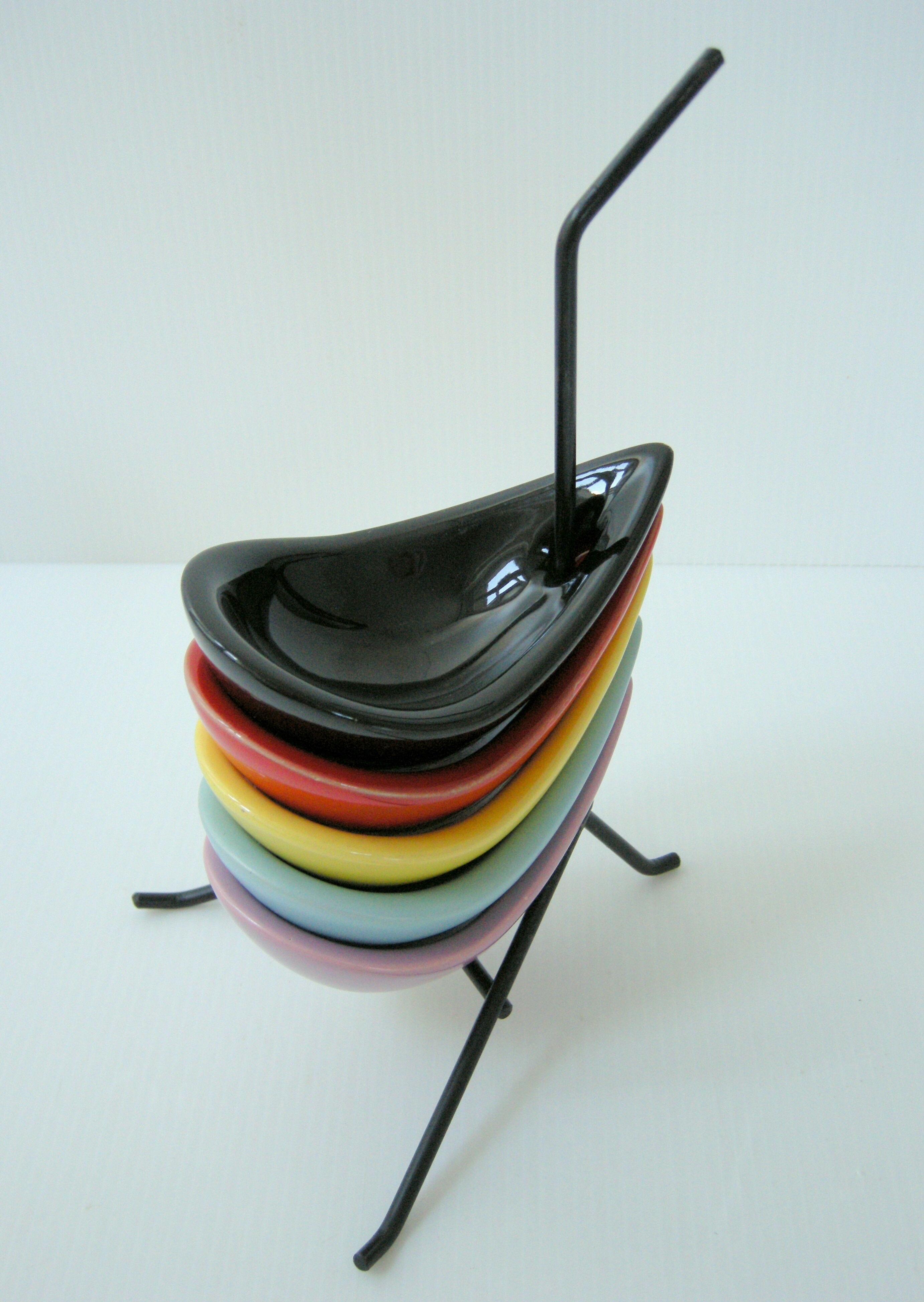 Vintage ashtray 1950 ceramic tripod