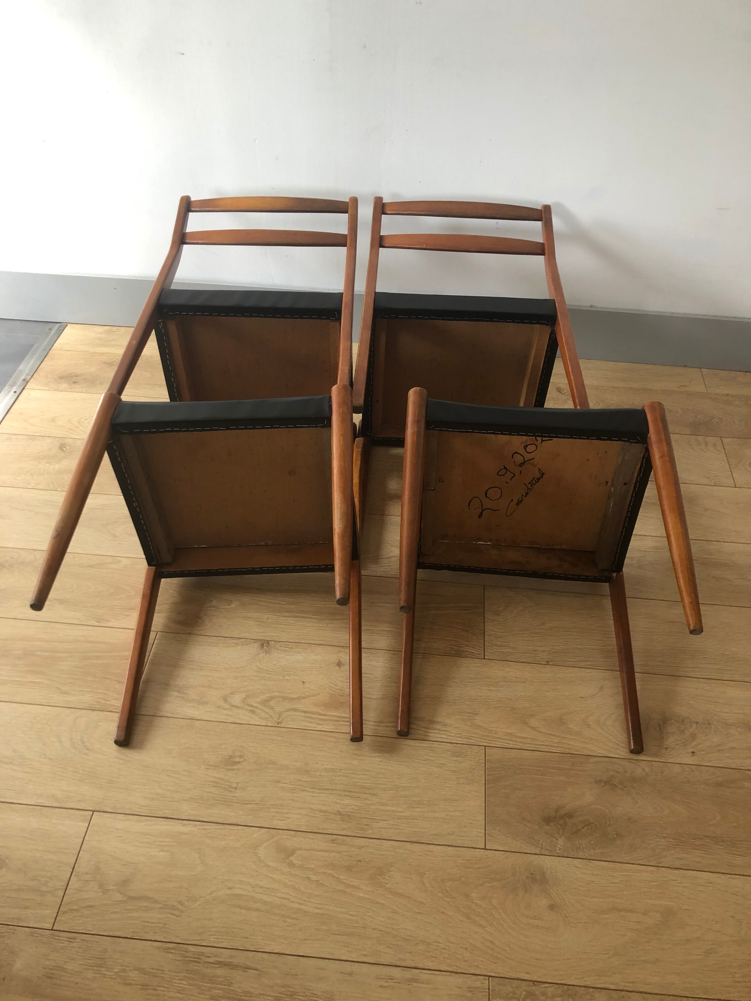 Series 4 vintage chairs Scandinavian style