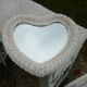Miroir coeur en rotin blanc vintage 60-70, 47cm