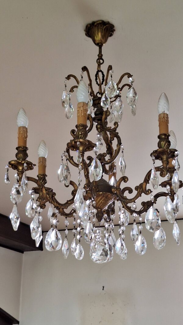 Lustre à pampilles en cristal