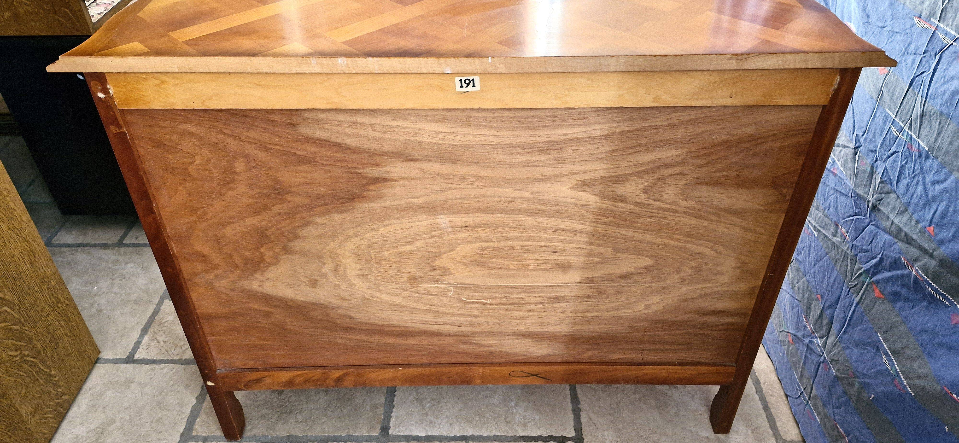 Commode en bois de style, 3 tiroirs