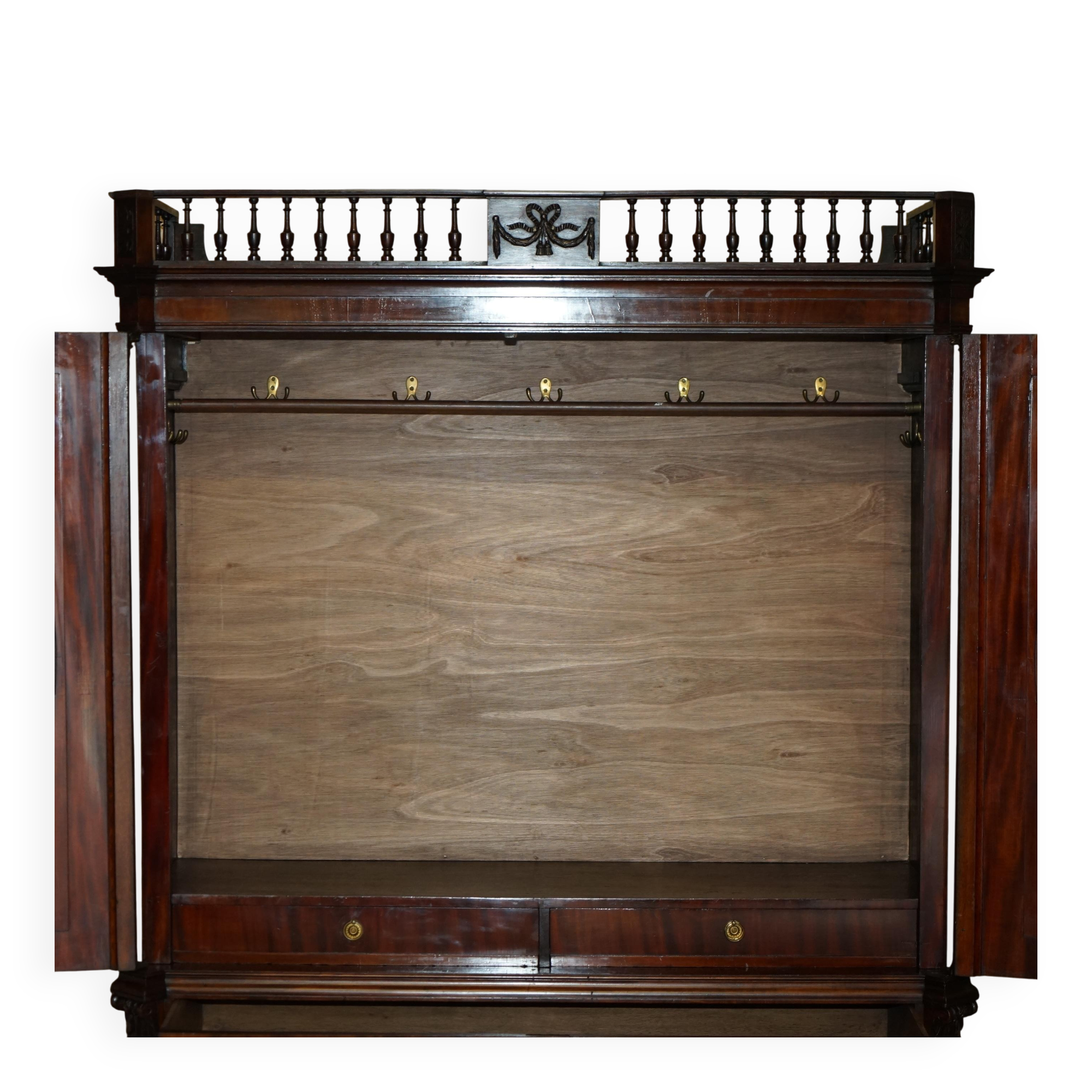 Thomas Chippendale Antique Linen Armoire 18th Century circa 1760