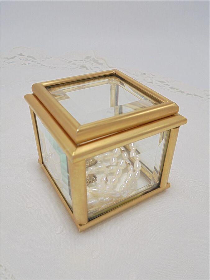 Small jewelry box