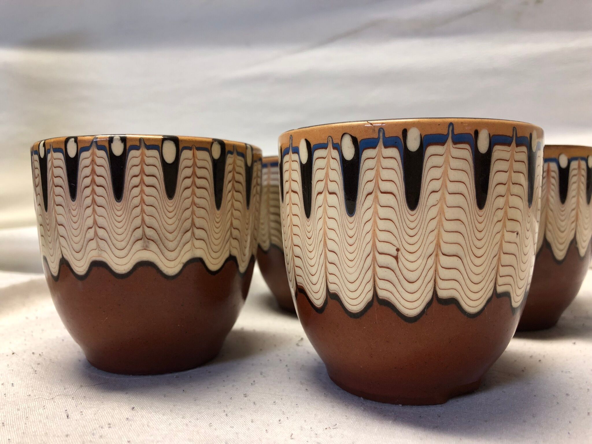 Ensemble de 5 tasses en grès vintage