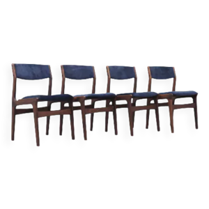 ensemble de quatre chaises