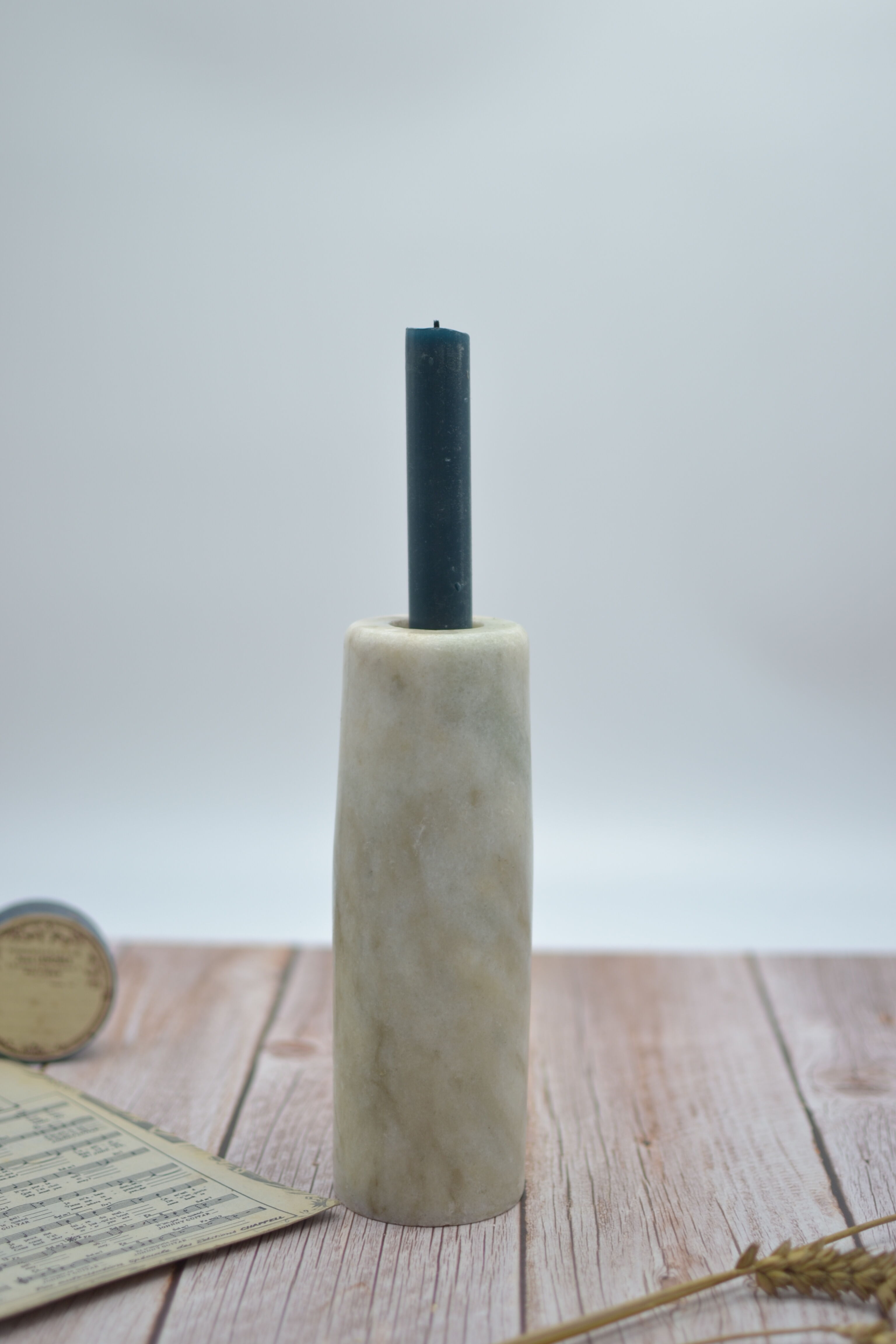 Candle holder in marble