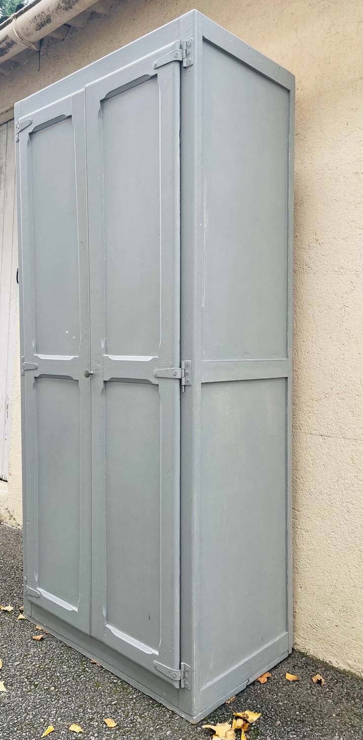 Gray Parisian wardrobe