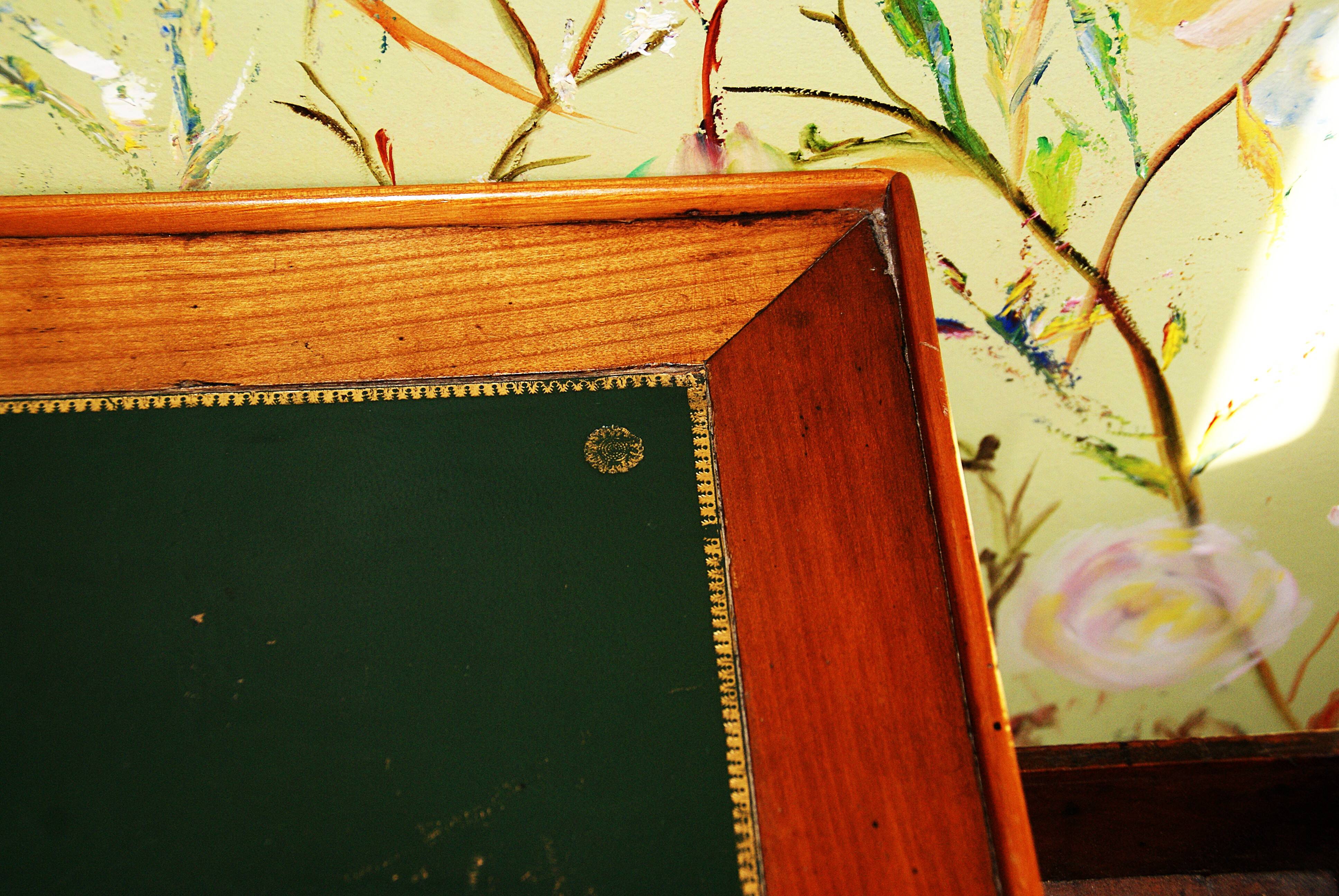 Small writing table Louis XVI