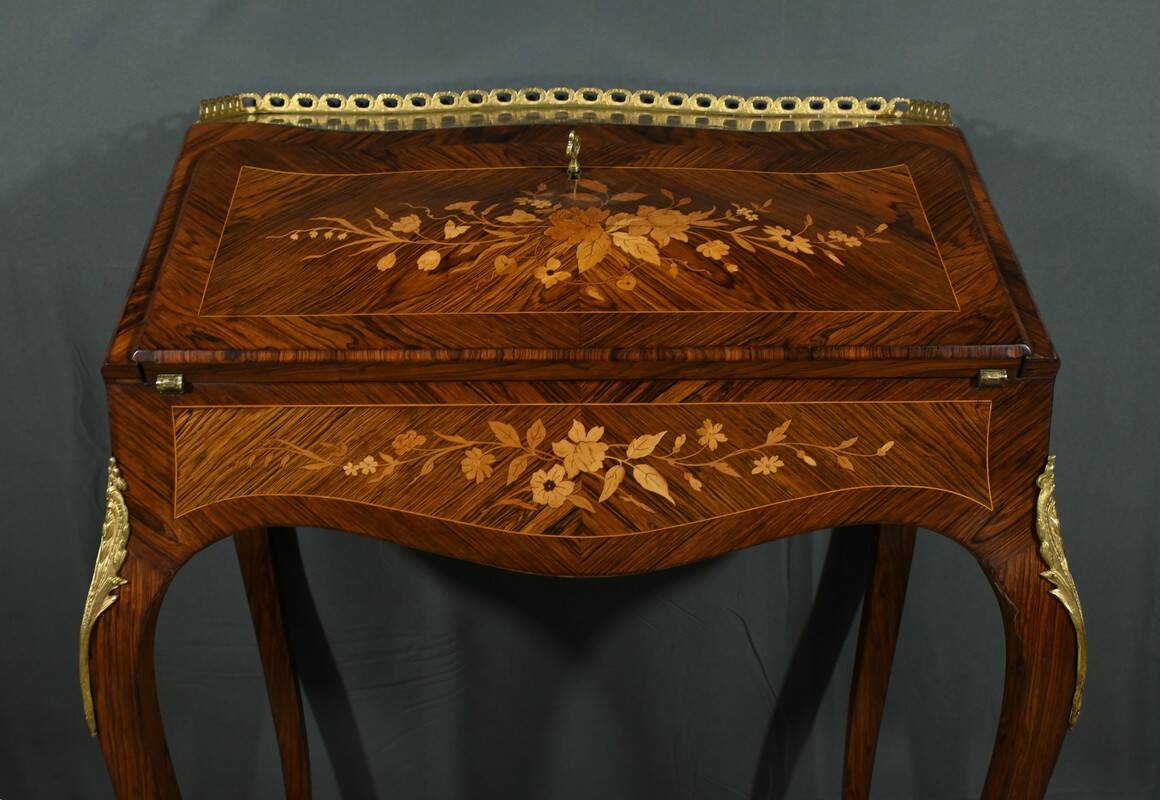 Small Rosewood Lady's Desk, Louis XV Style – Part 2 of the 19th Century
