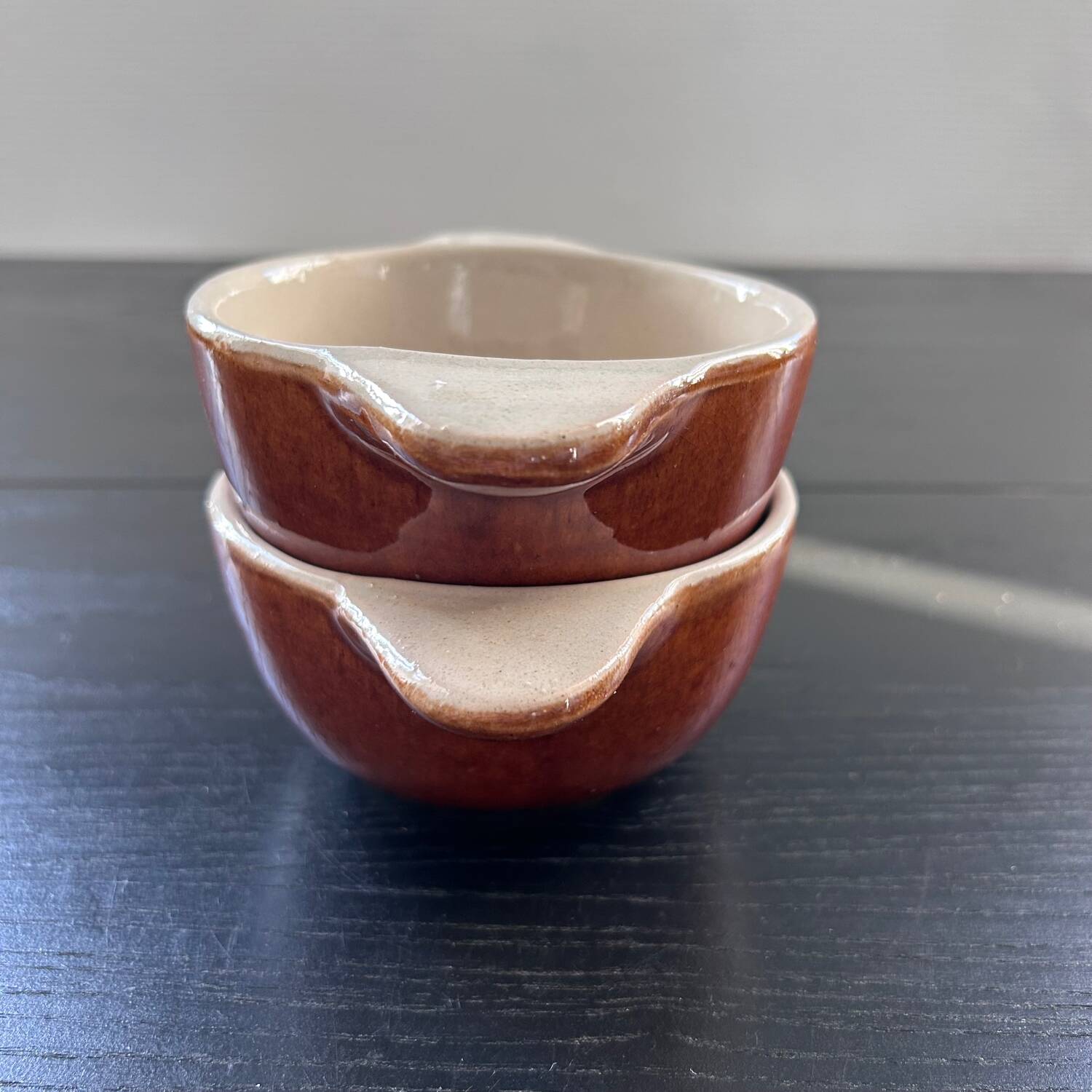 Pair of ear bowls