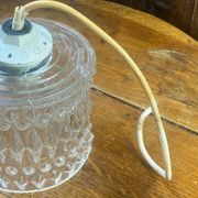 Suspension, baladeuse en verre moulé