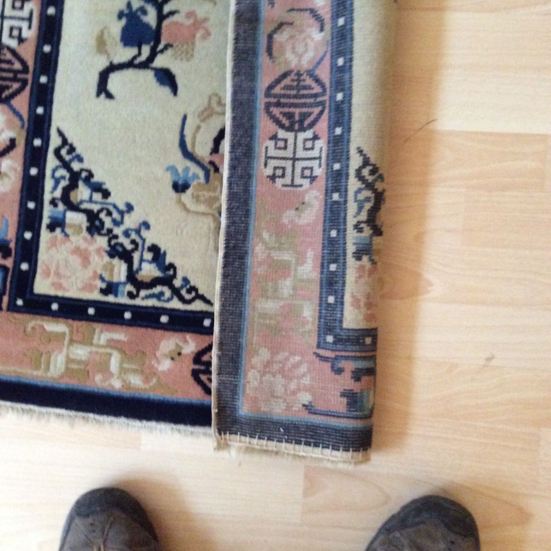 Middle East hand woven carpet 94 X 155 cm