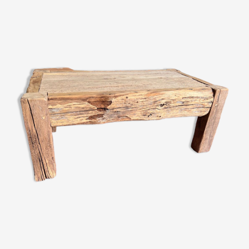 Table basse vintage artisanale en bois massif