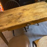 Farm table
