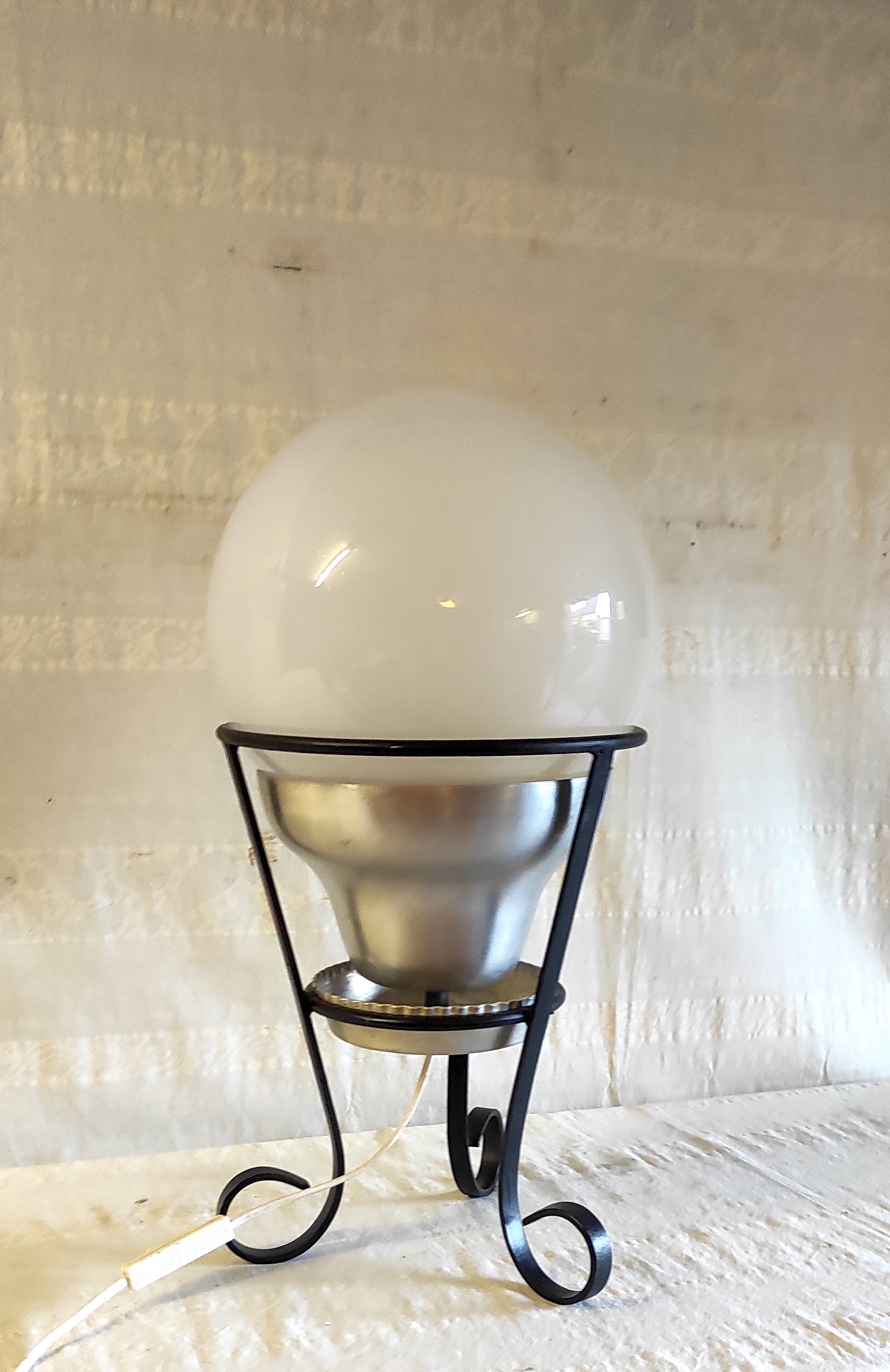 Tripod table lamp in metal, aluminum and blown glass - mid-20th century