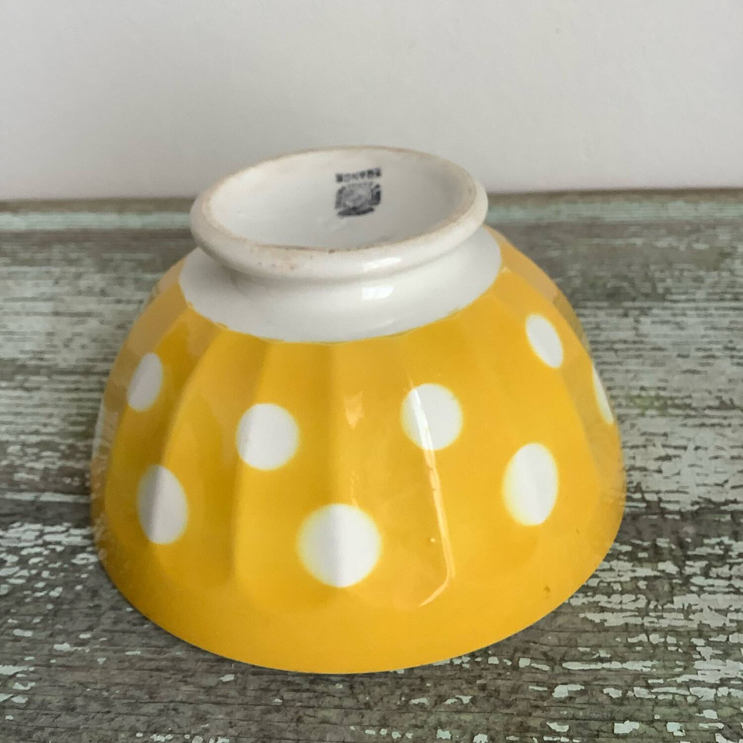 Yellow digoin bowl