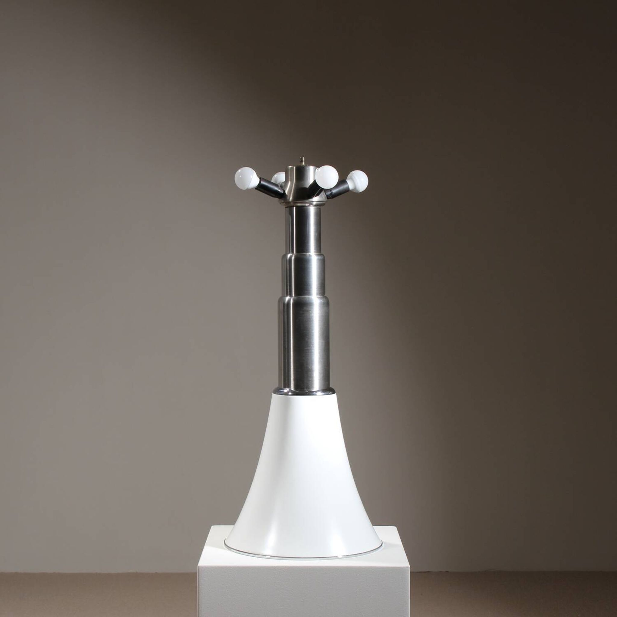 Large Lamp ‚Pipistrello 620‘ by Gae Aulenti for Martinelli Luce | Italy
