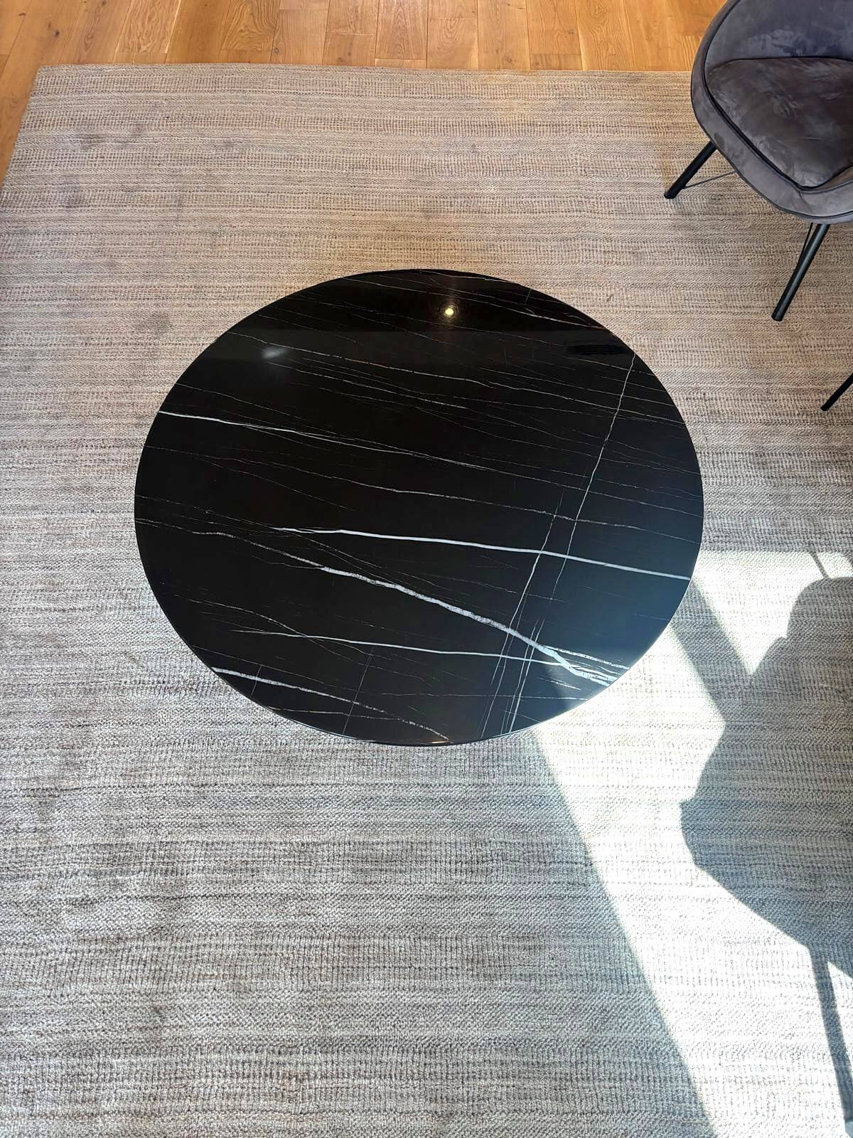 Round coffee table NV Gallery in black marble
