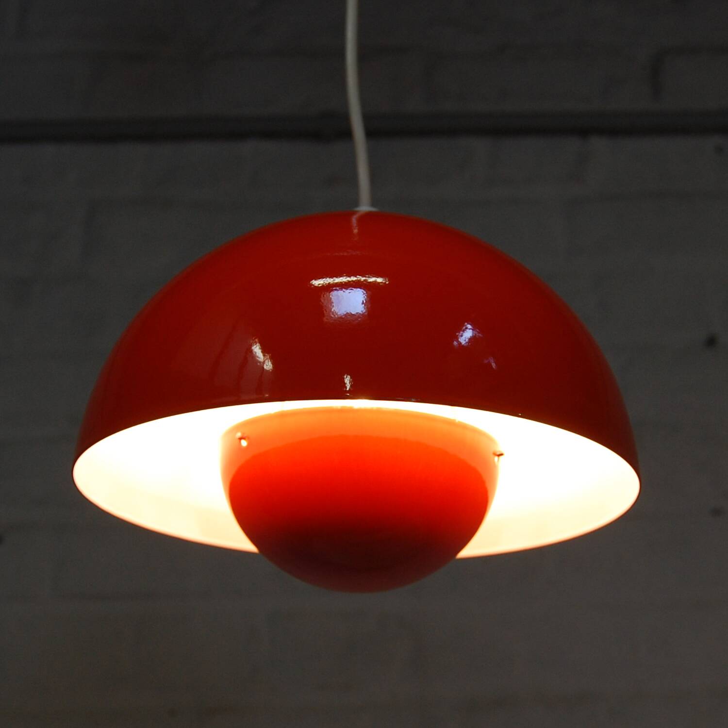 “Flower Pot” pendant light - Verner Panton for Louis Poulsen
