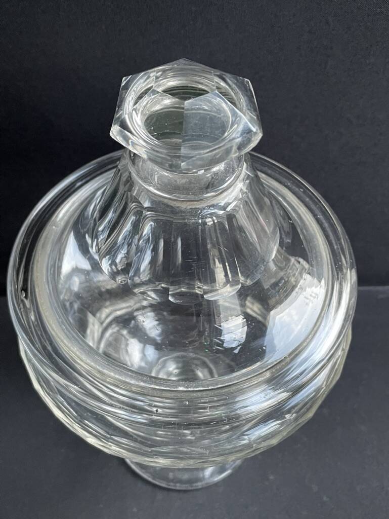 Drageoir with lid - Cut blown glass – 19th century