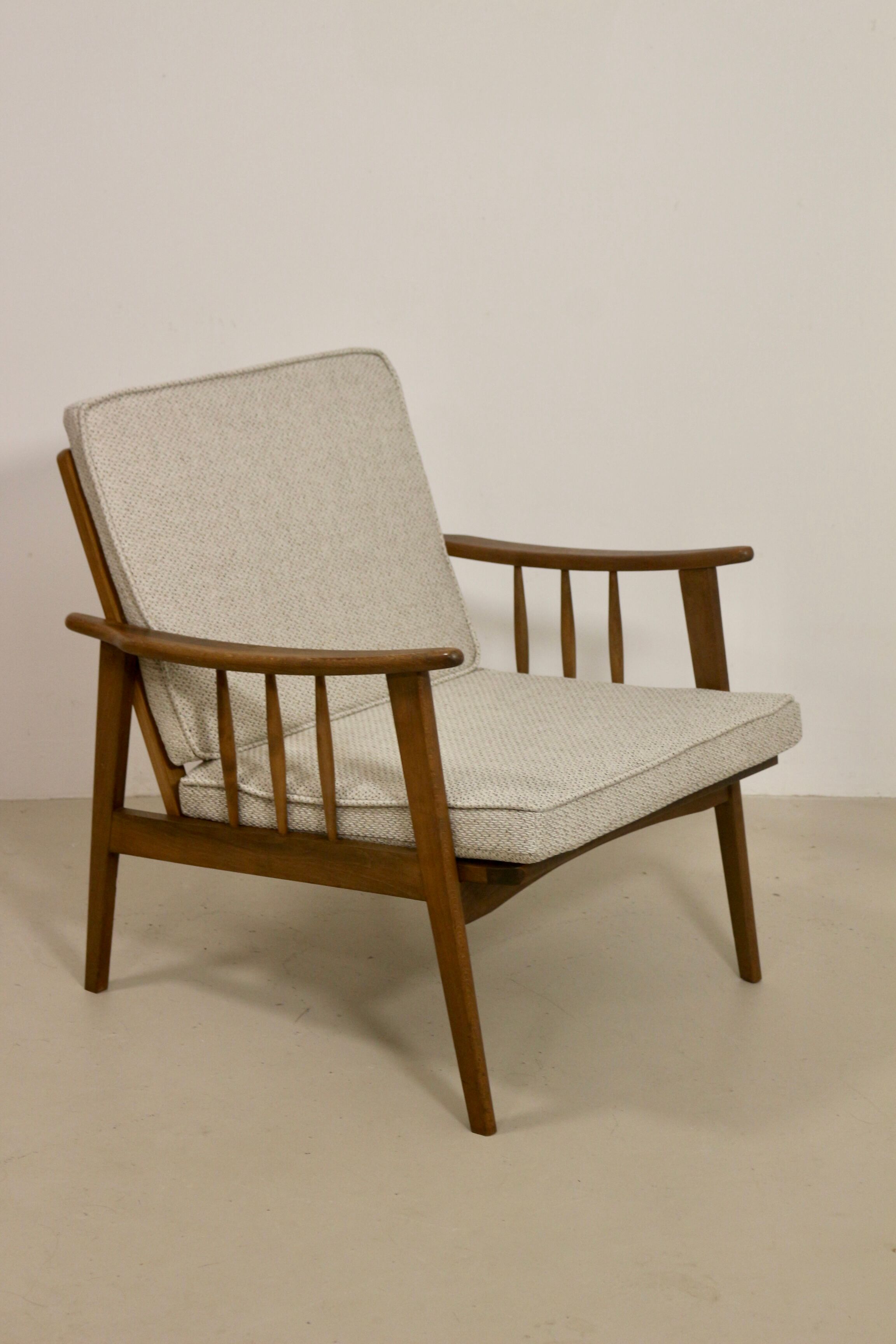 Scandinavian armchair 1960 curved armrests, mottled gray fabric