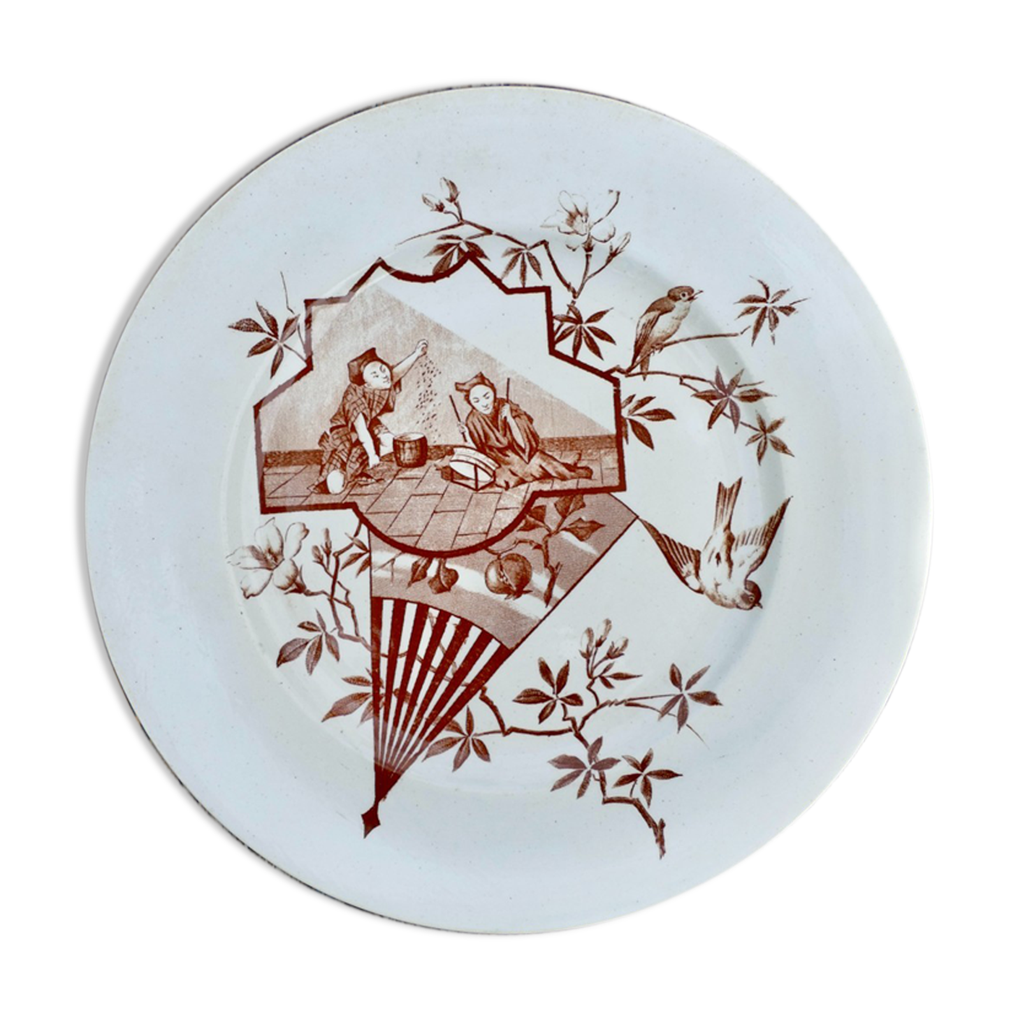 Assiette en terre de fer