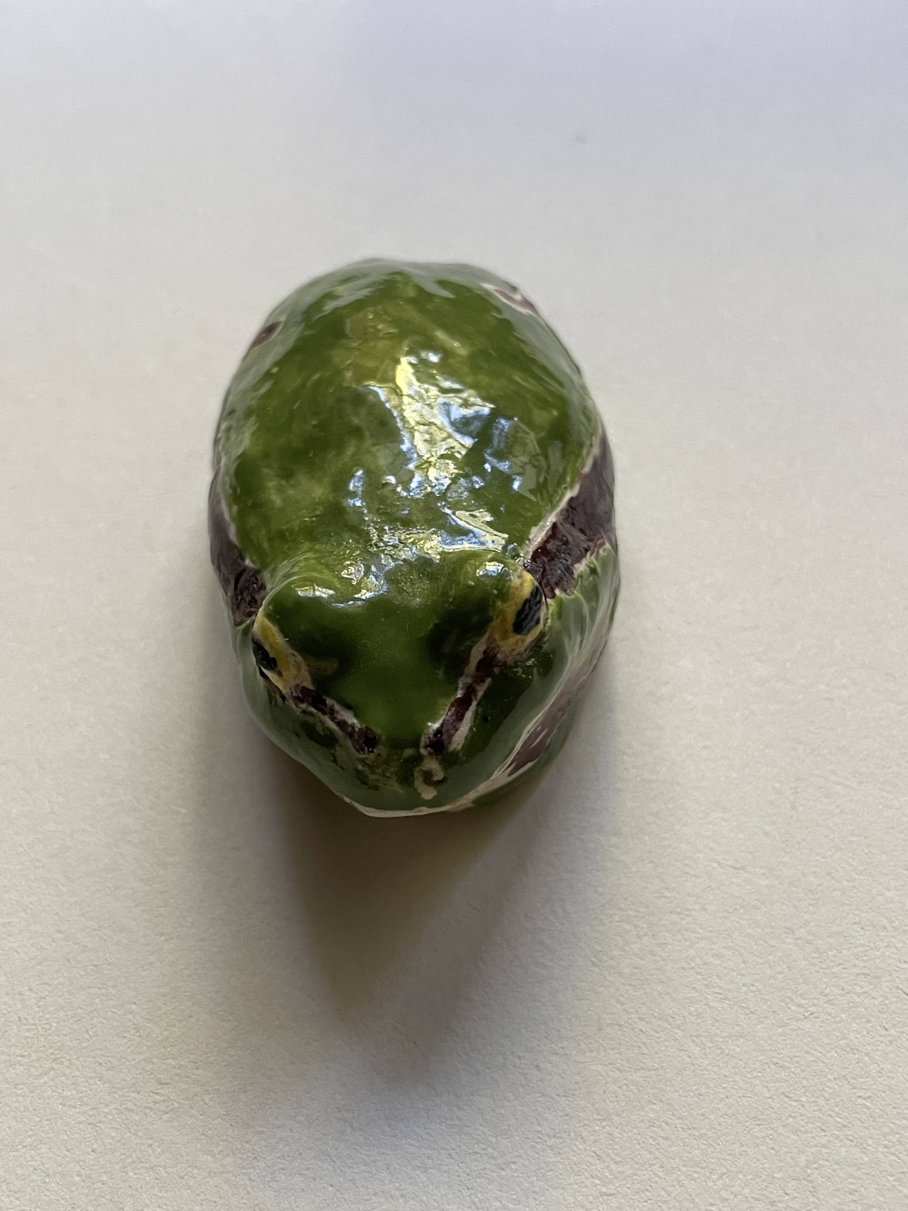Grenouille en faïence émaillée