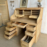 Renovated antique oak cylinder desk – original key