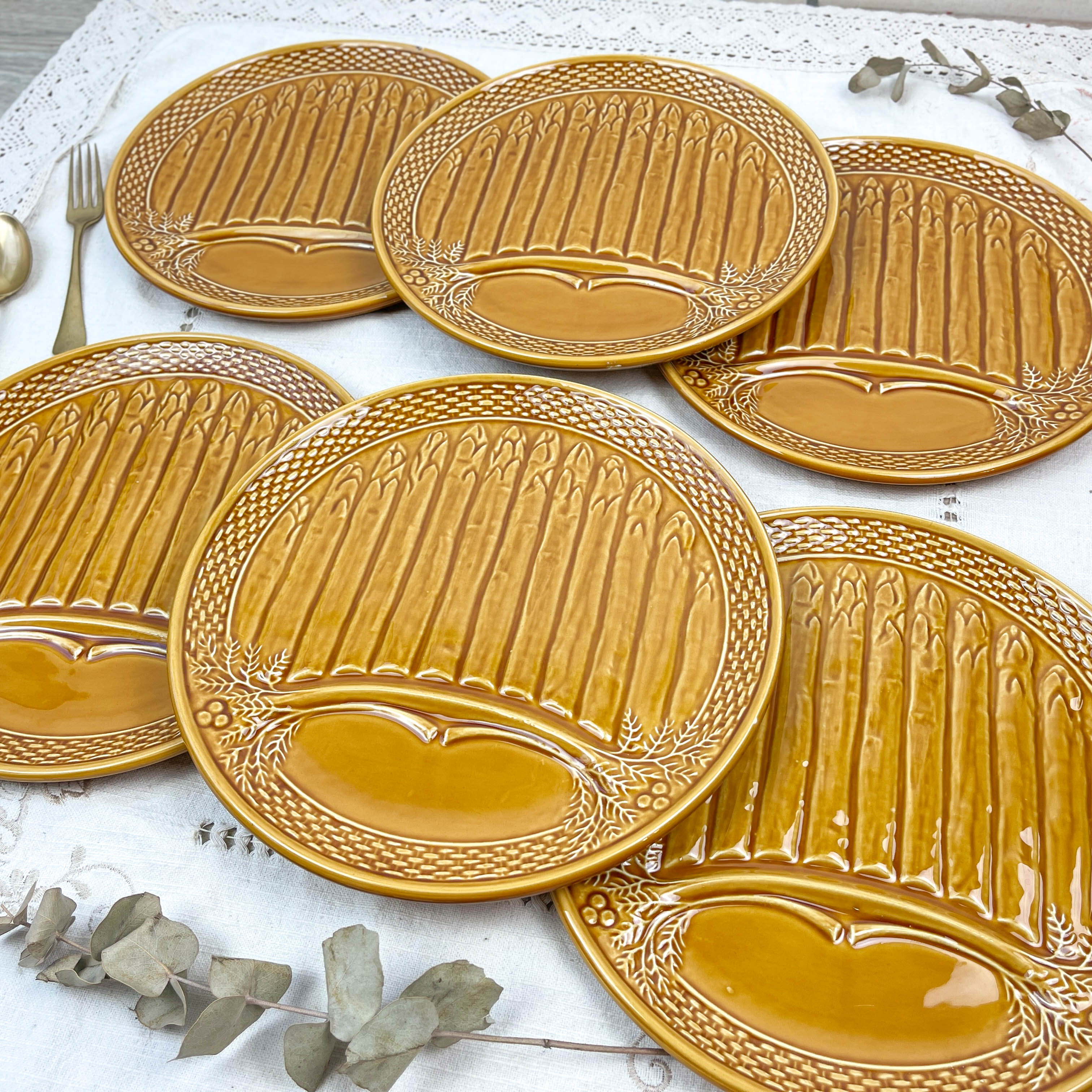 6 asparagus plates in slurry earthenware made in france 1970