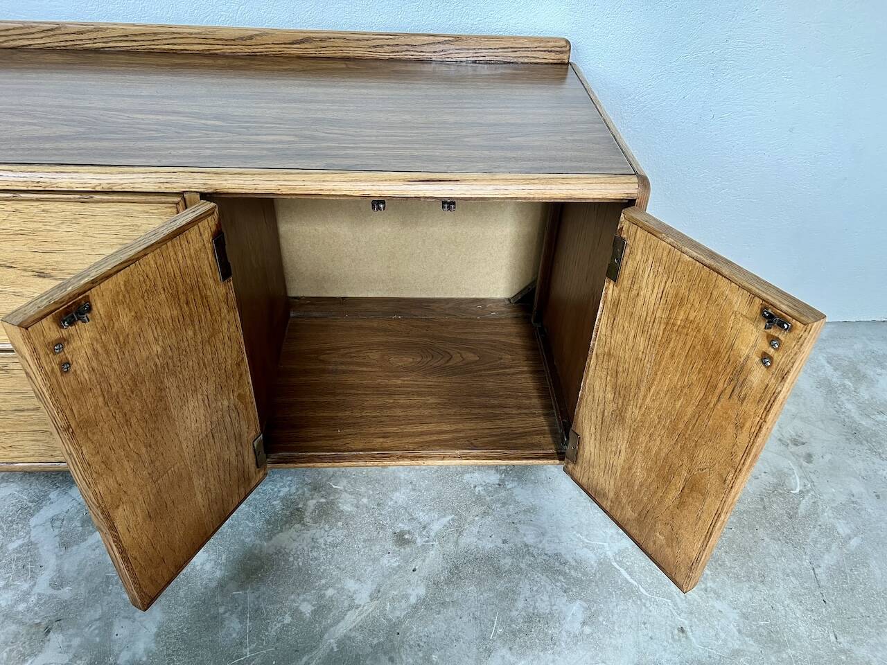 English mini-bar sideboard, 70s