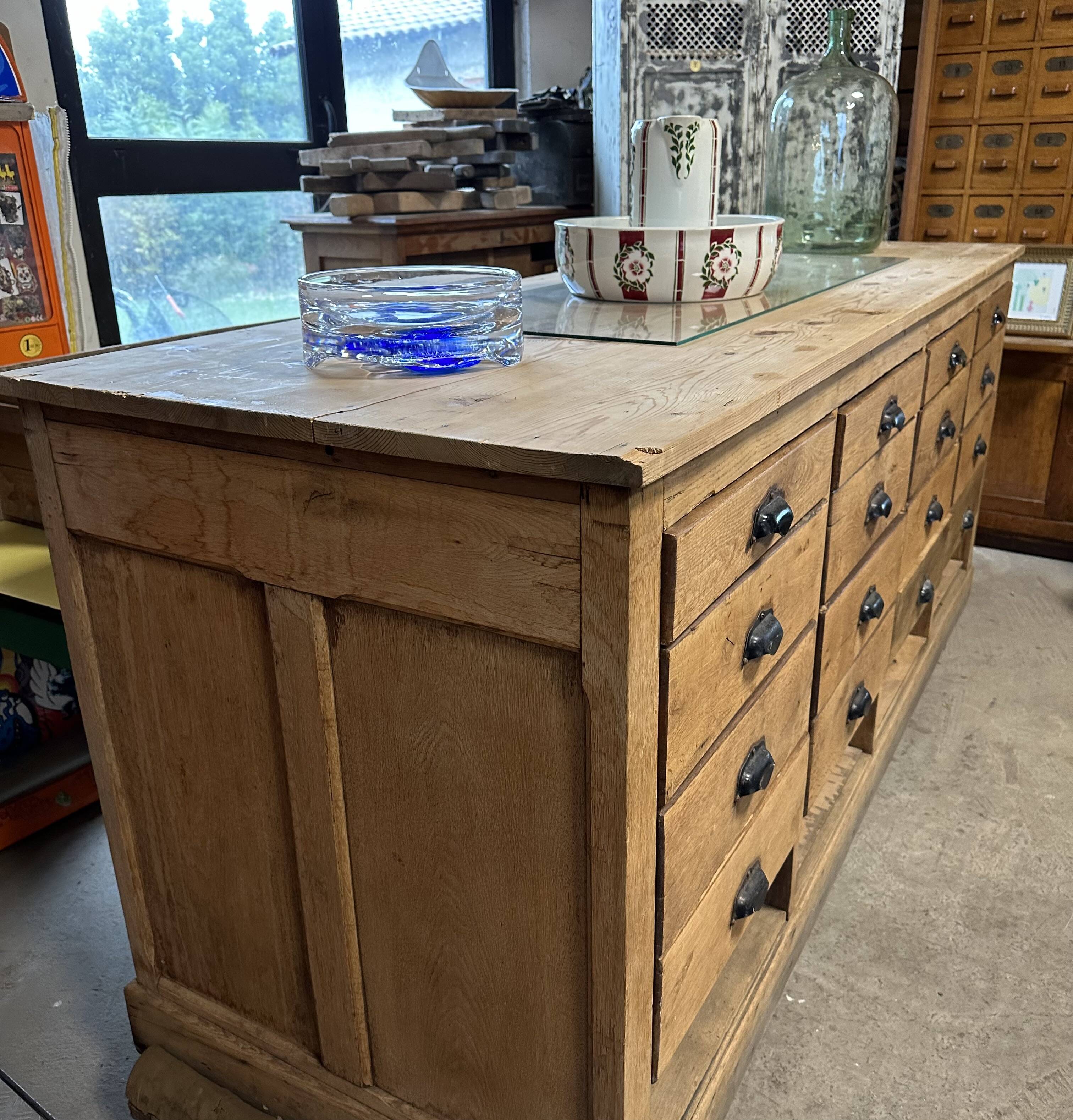 Large counter with drawers