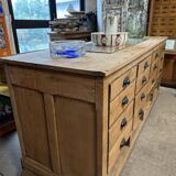 Large counter with drawers