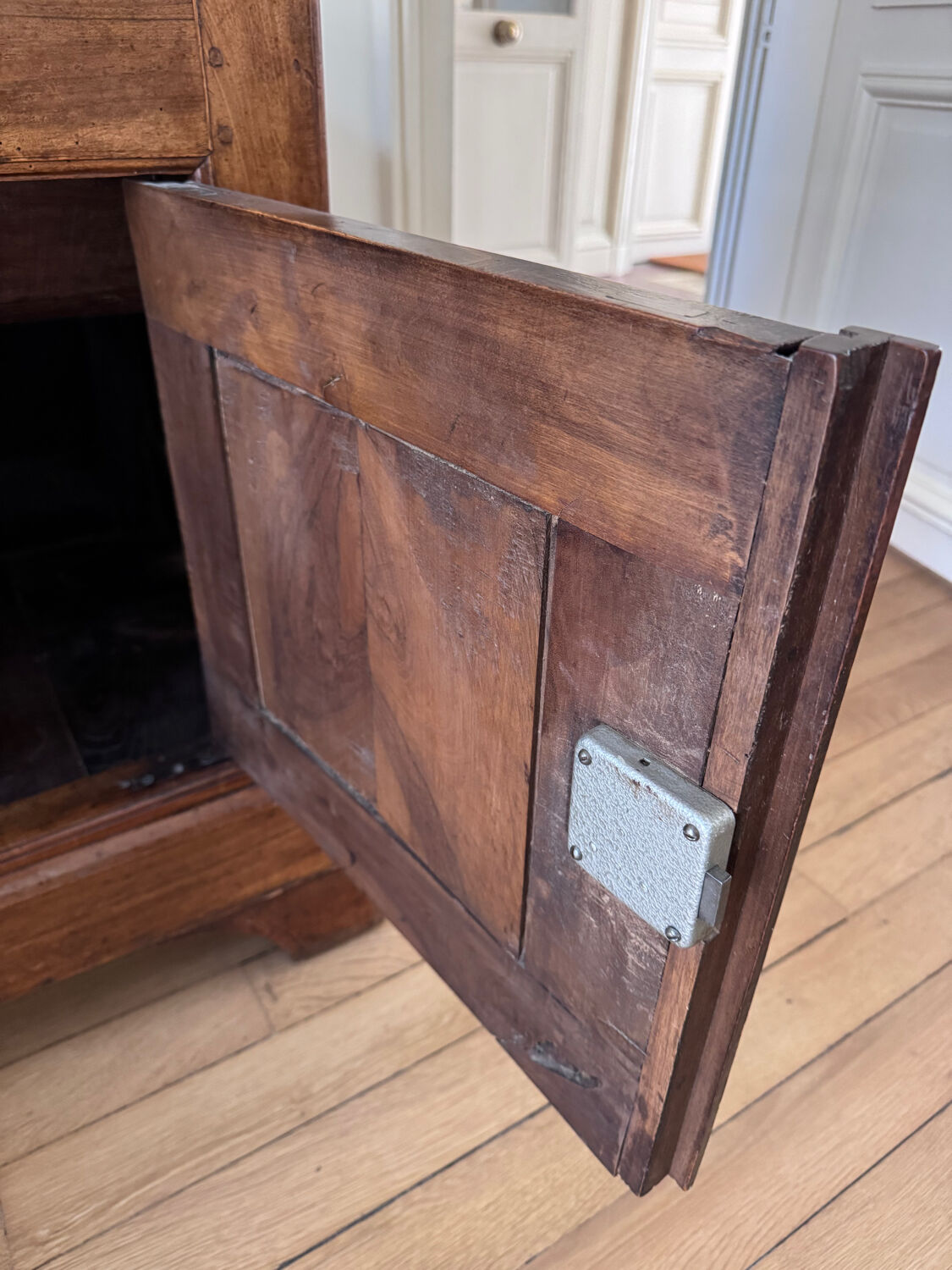 Old hay - farm chest
