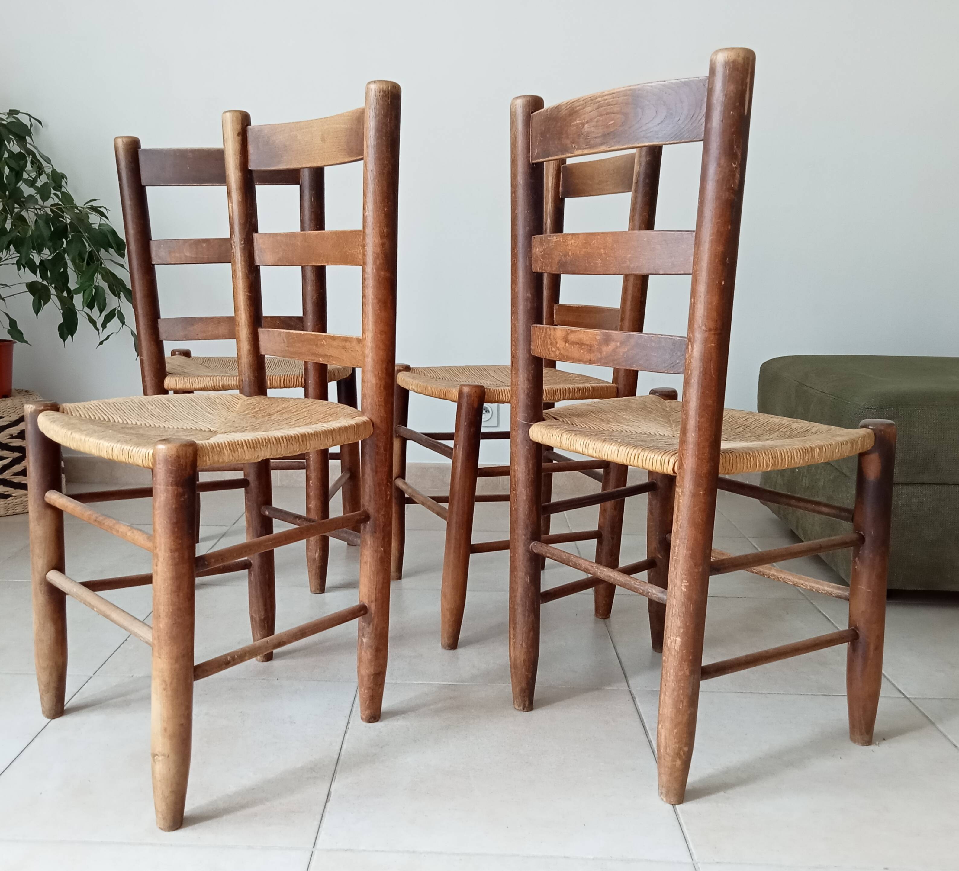 Set of 4 antique mountain chairs in the style of Charlotte Perriand