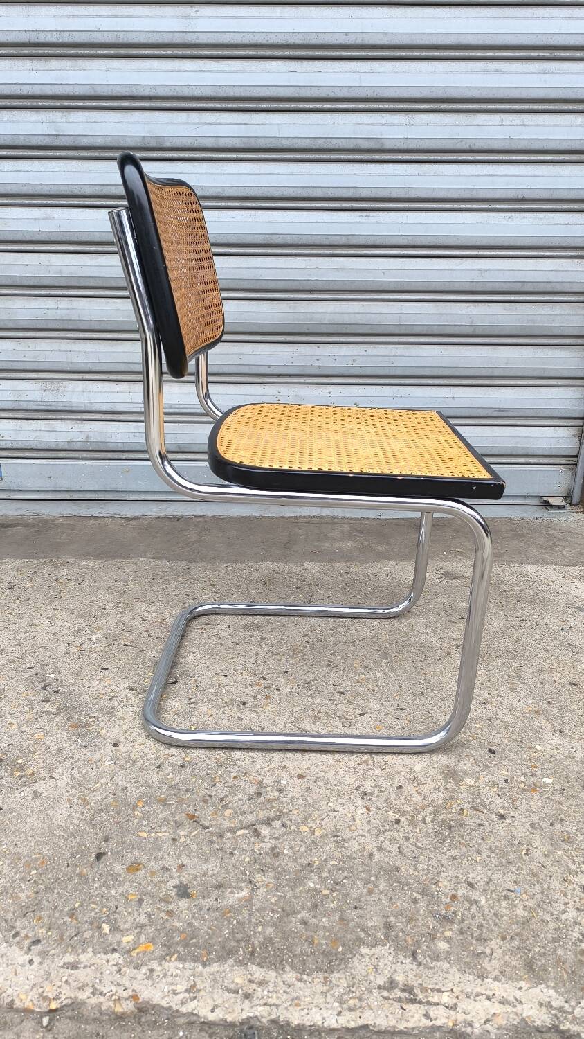 Cesca B32 chair design Marcel Breuer